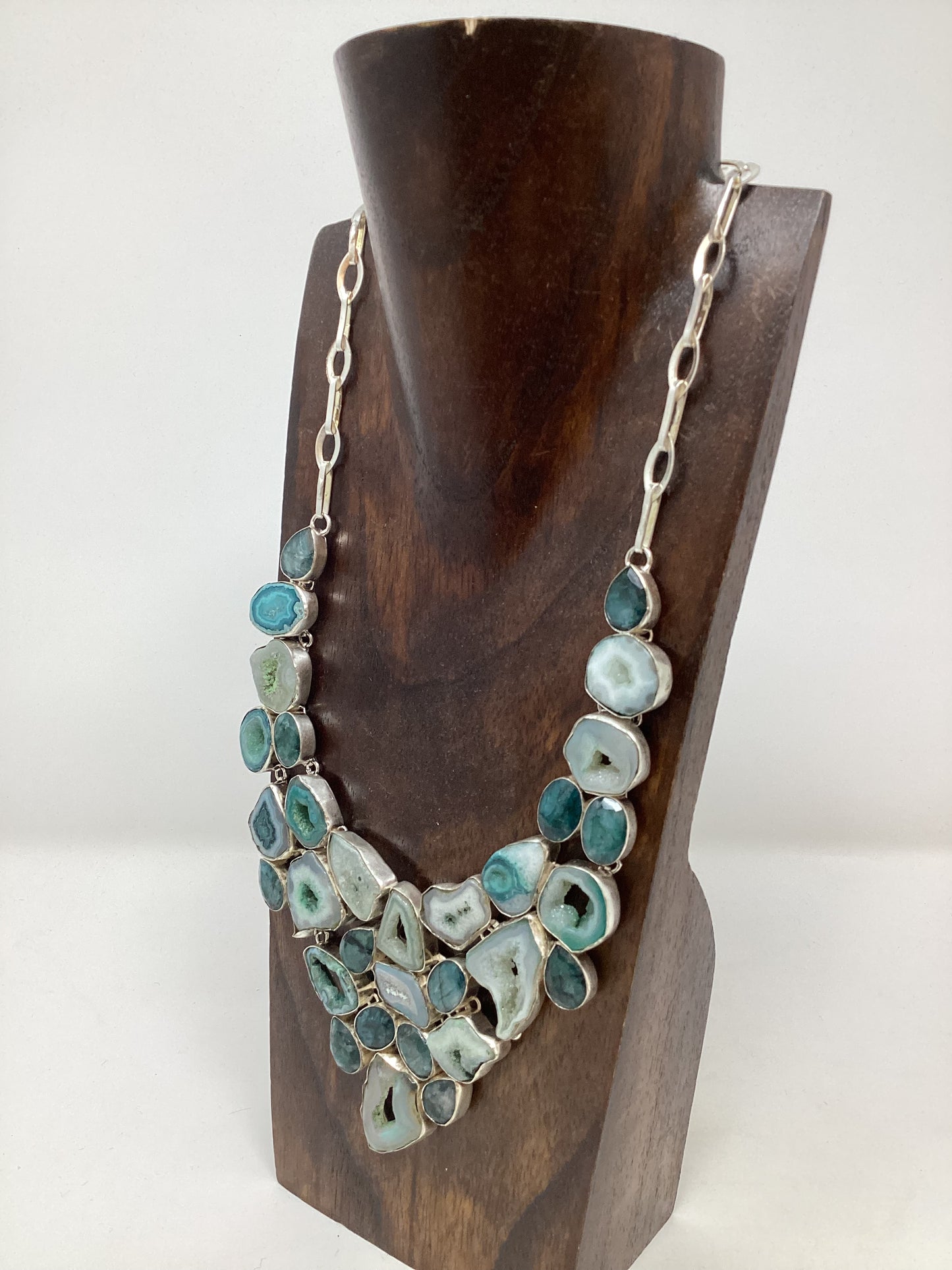 Asymmetric Agate necklace - Violet Elizabeth