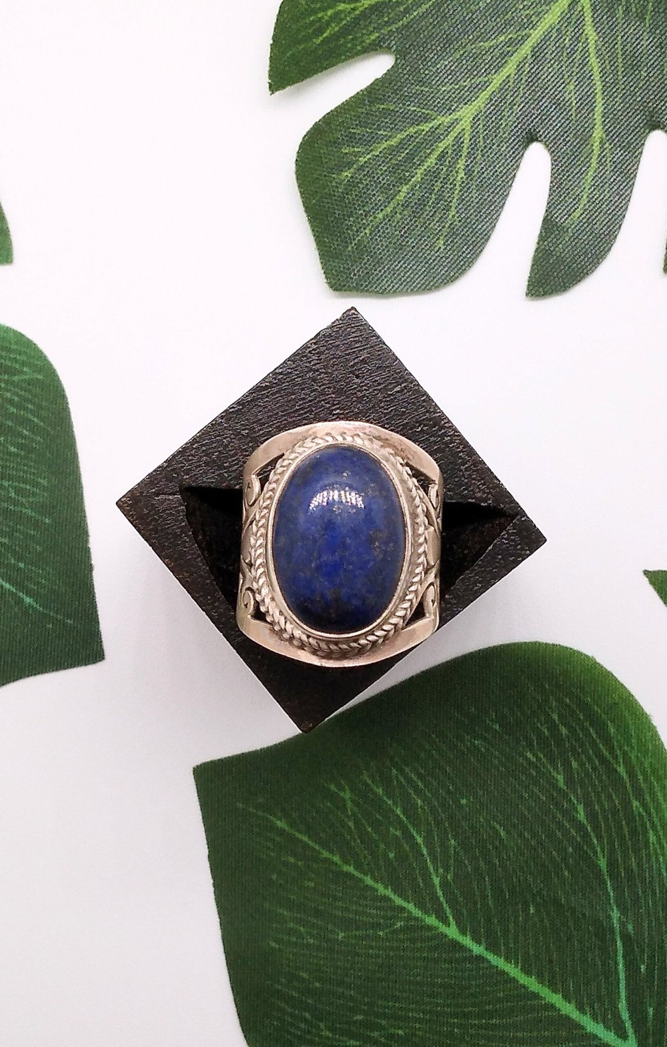 Inanna's Ring - Violet Elizabeth -