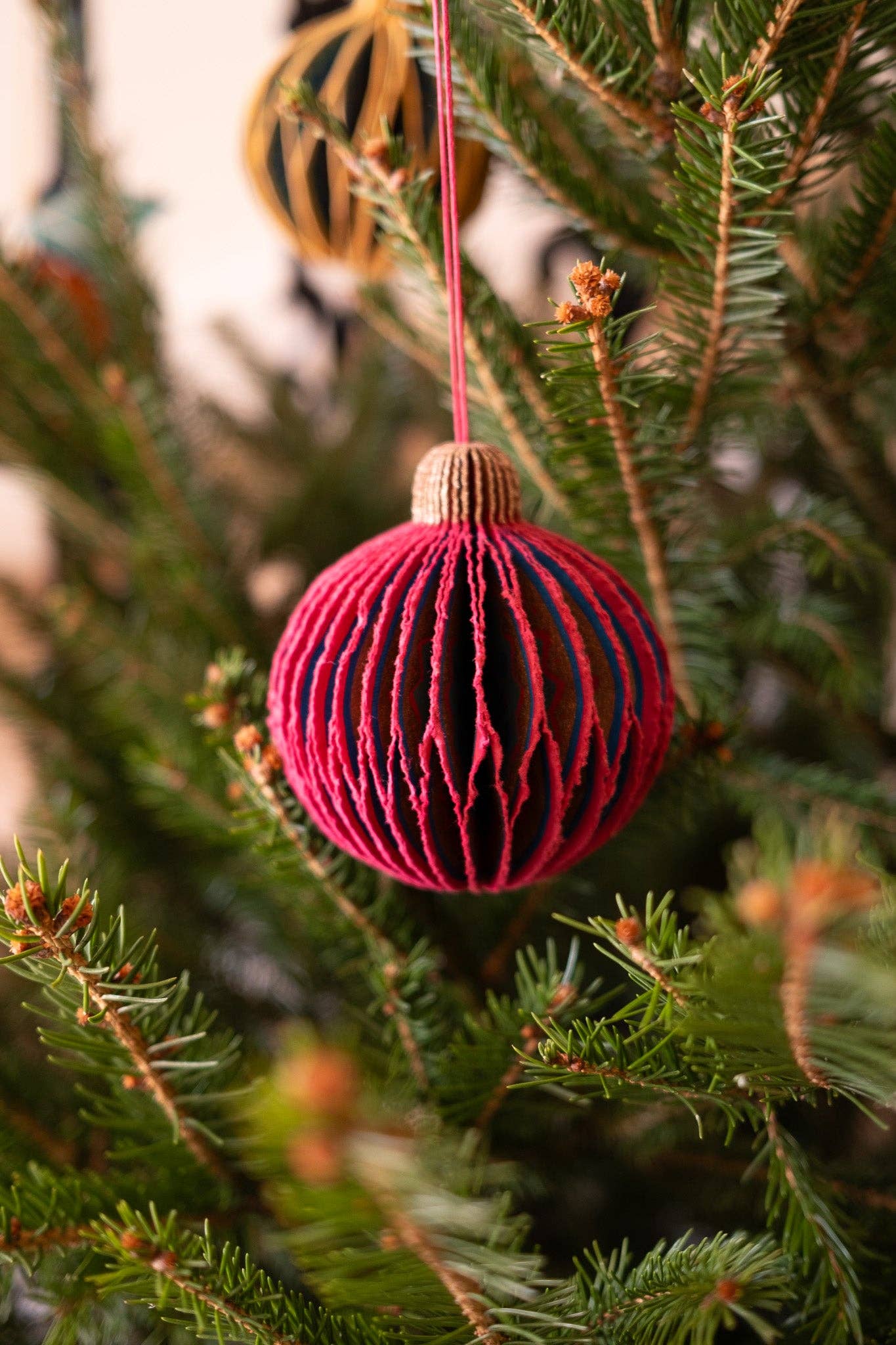 Pink Bauble Honeycomb - Violet Elizabeth -