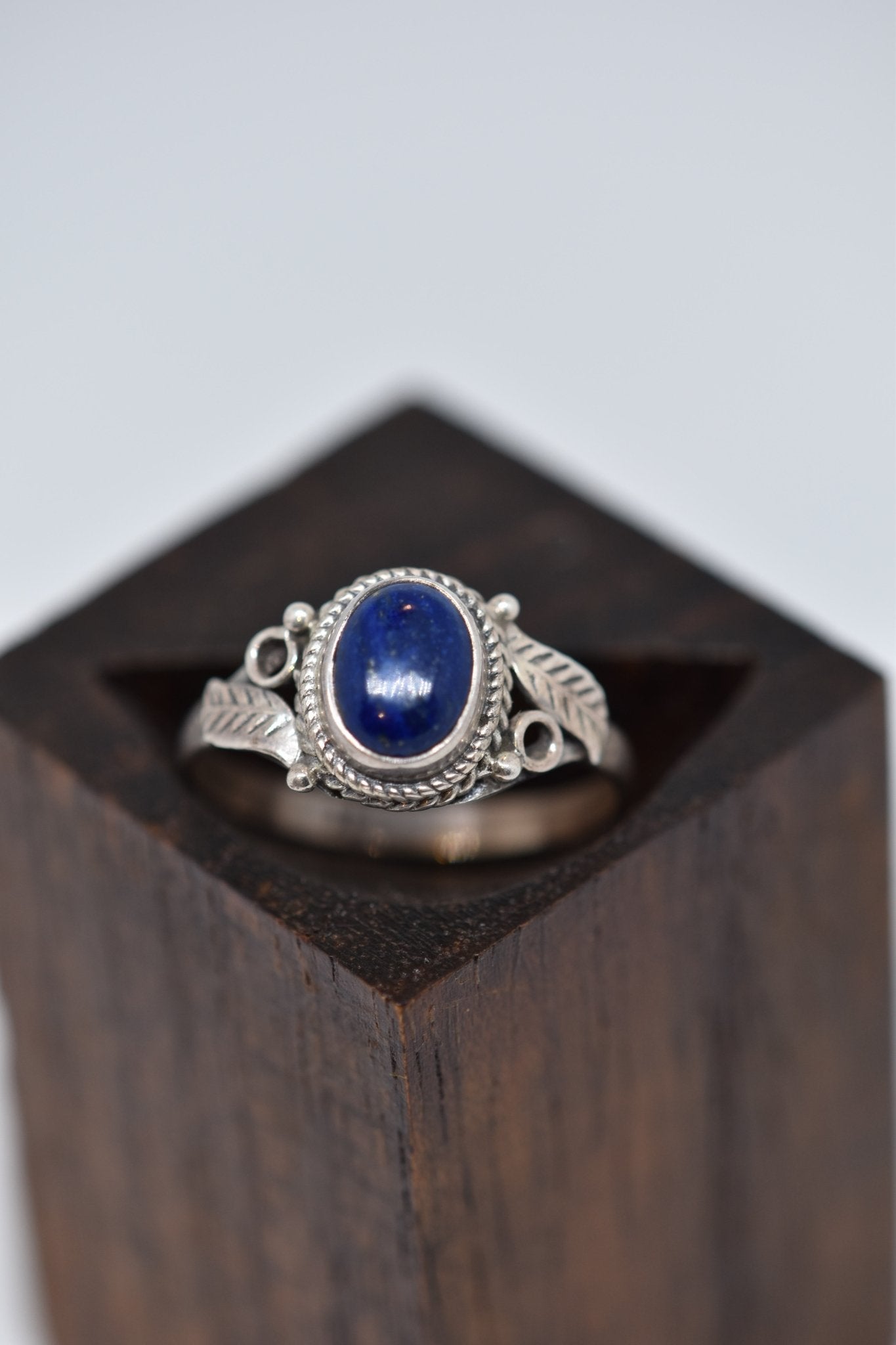 Ultramarine - Violet Elizabeth -