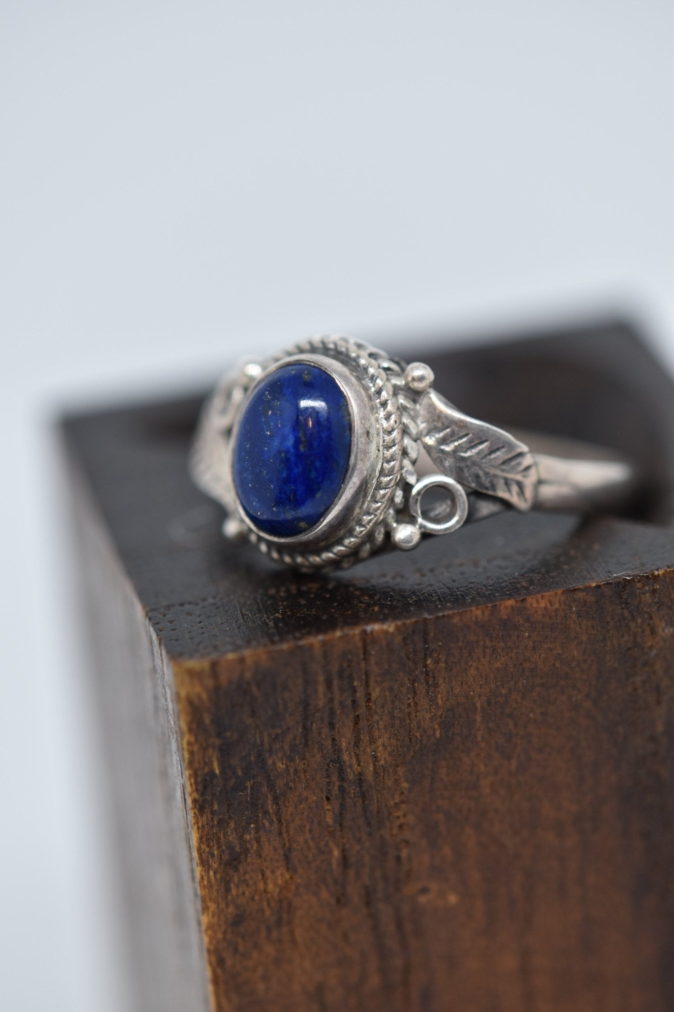 Ultramarine - Violet Elizabeth -