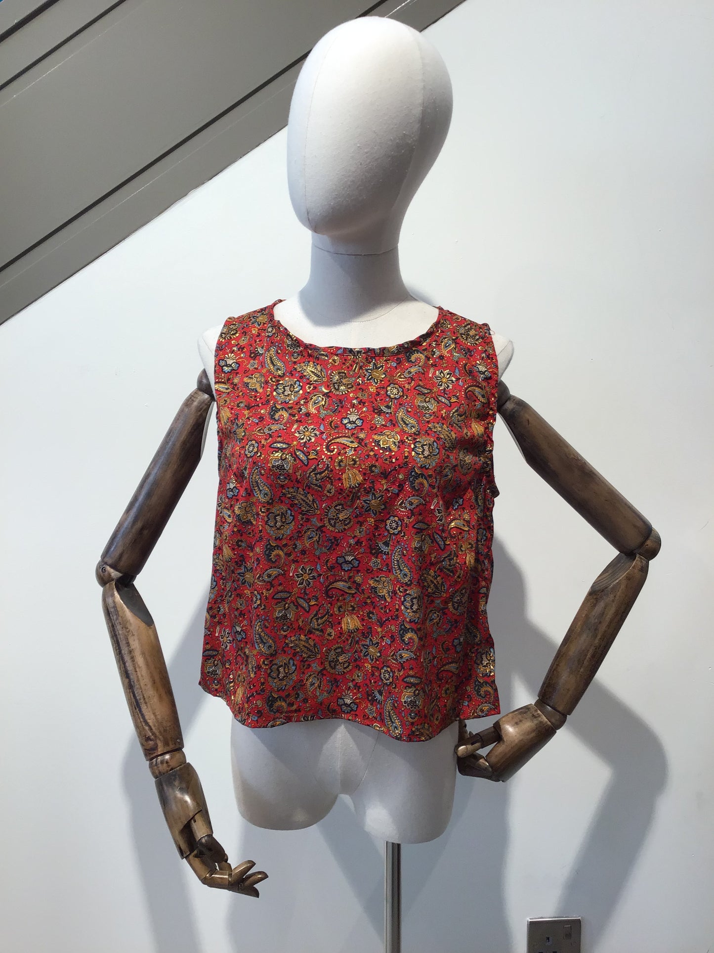 Sunrise Ablaze Chic Sleeveless Top - Violet Elizabeth