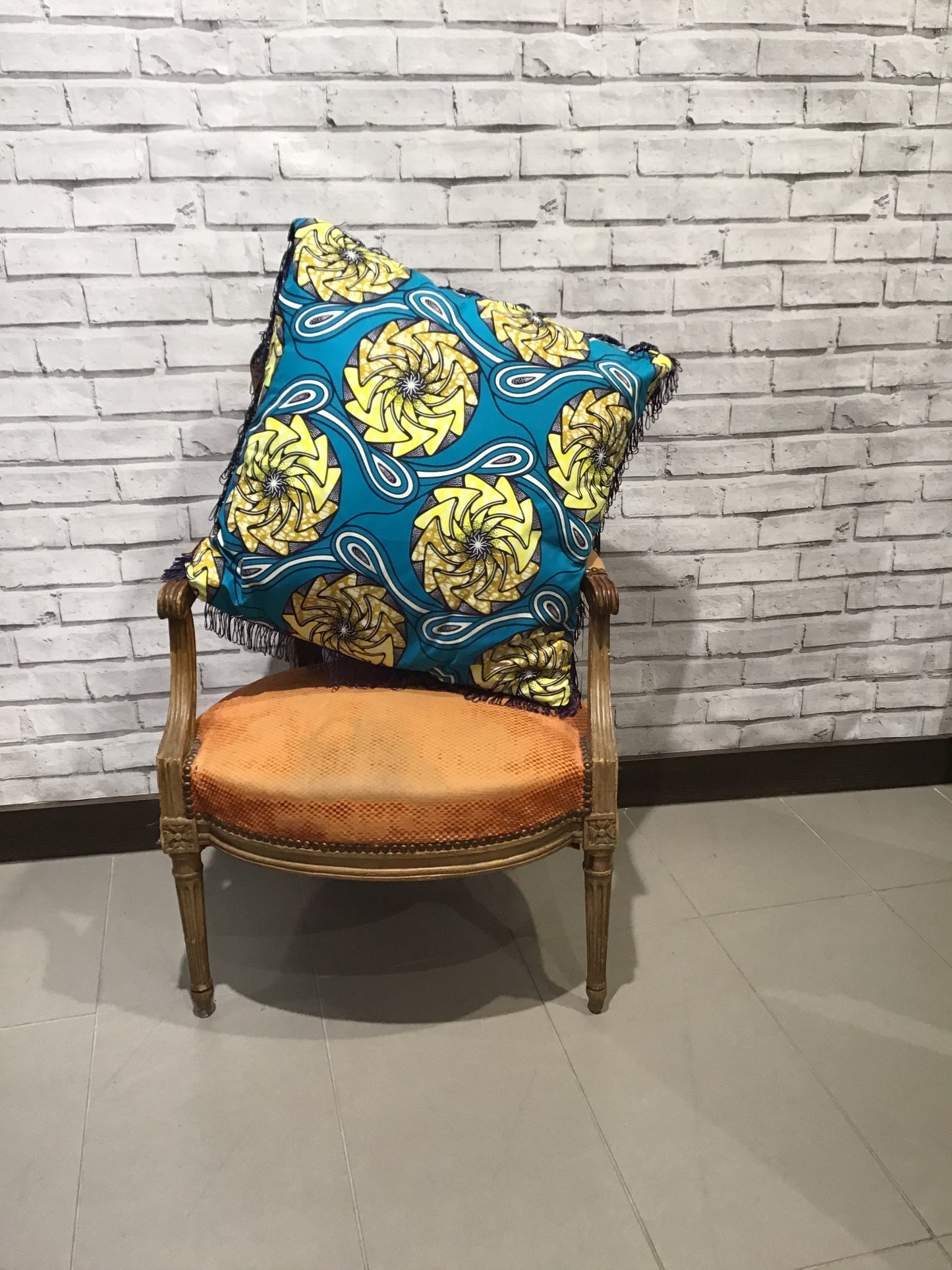 Swirling fan - Violet Elizabeth