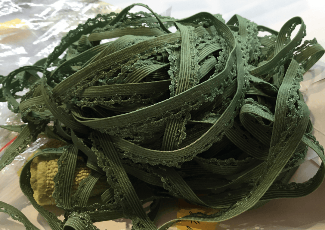 10mm knicker elastic green with scalloped edge - Violet Elizabeth - Haberdashery