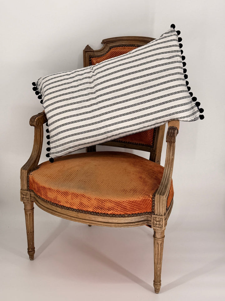16x26" Lumbar Cushion 😍 - Violet Elizabeth - 