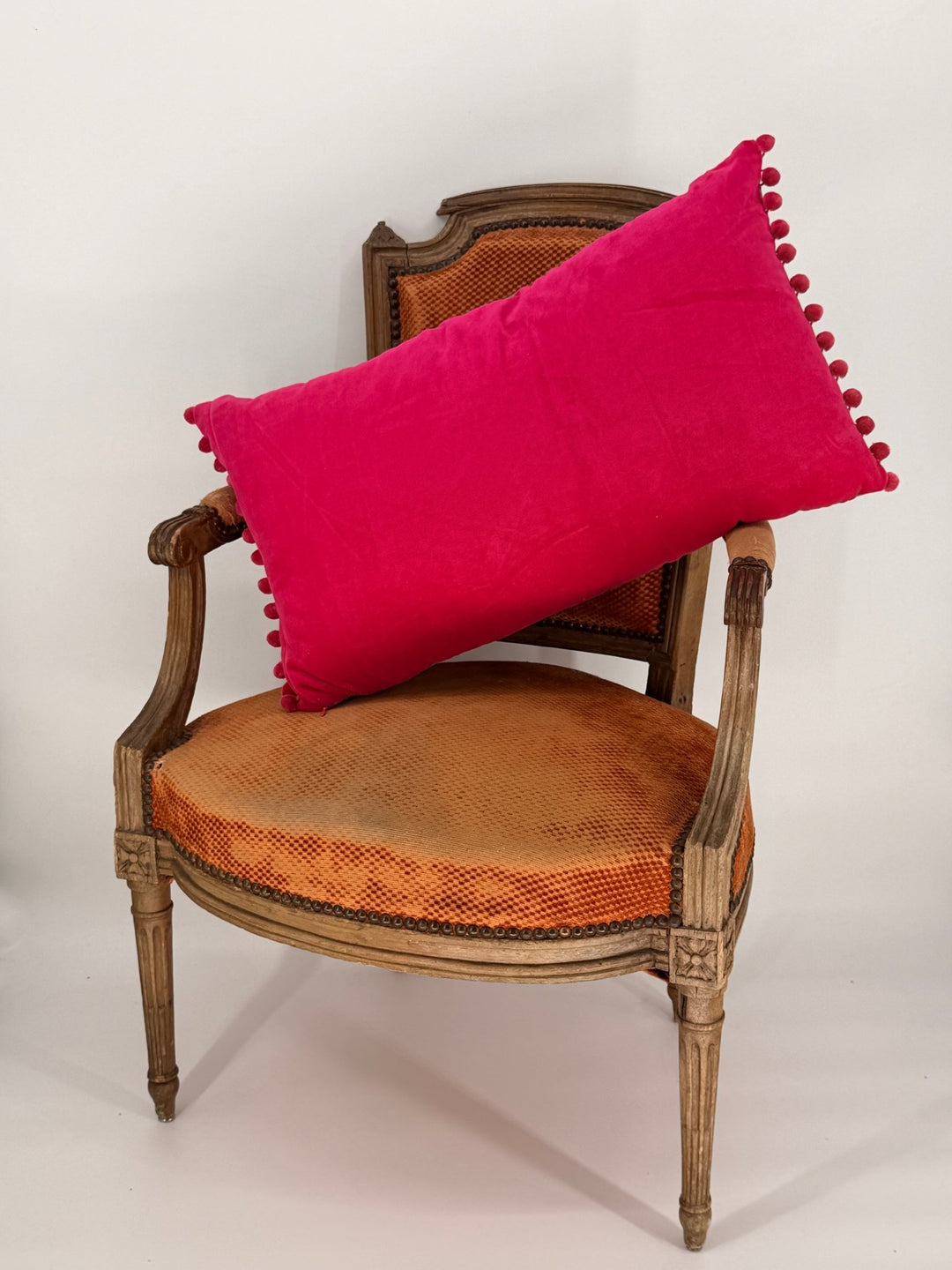 16x26" Lumbar Cushion 😍 - Violet Elizabeth - 