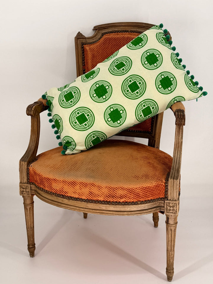 16x26" Lumbar Cushion 😍 - Violet Elizabeth - 