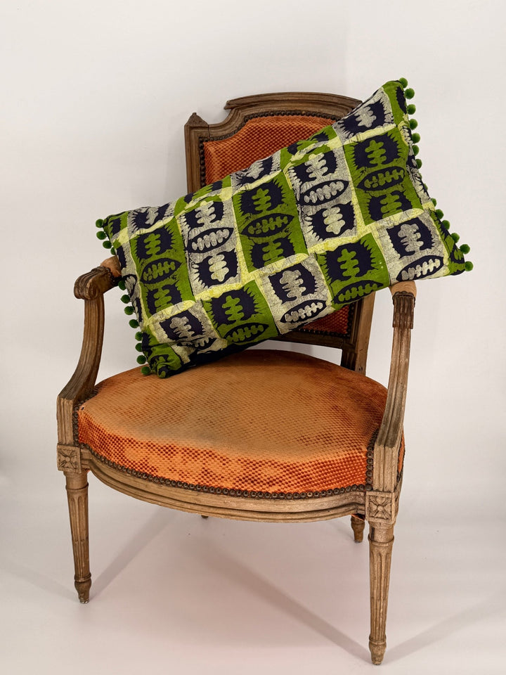 16x26" Lumbar Cushion 😍 - Violet Elizabeth - 