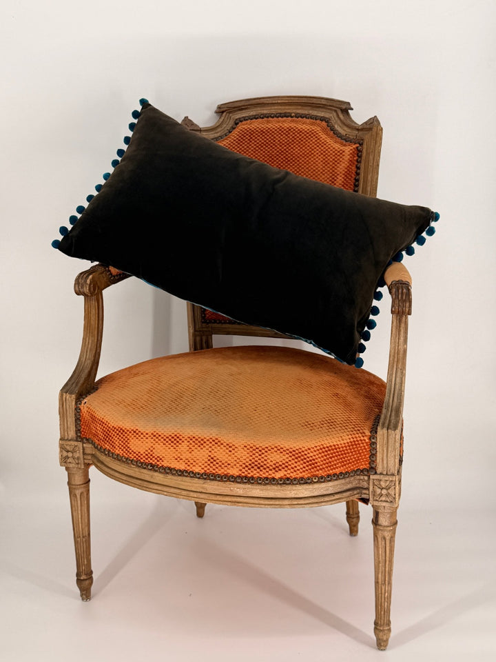 16x26" Lumbar Cushion 😍 - Violet Elizabeth - 