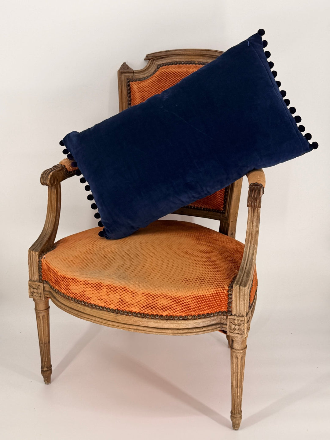 16x26" Lumbar Cushion 😍 - Violet Elizabeth - 