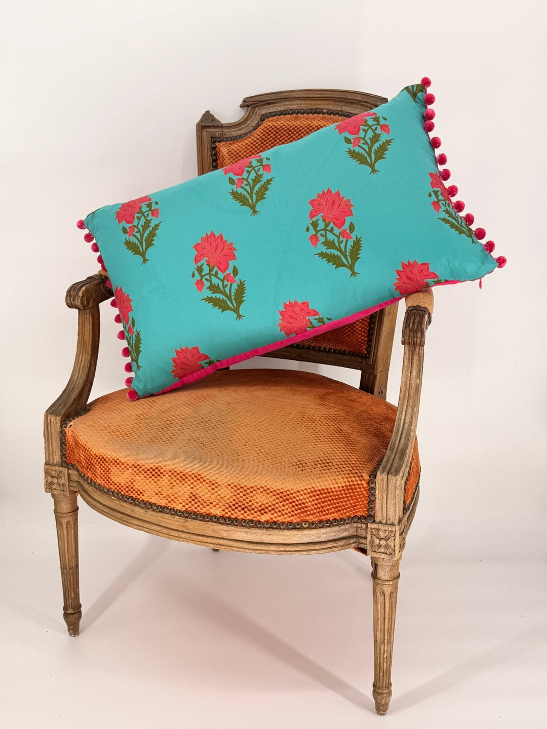 16x26" Lumbar Cushion 😍 - Violet Elizabeth - 