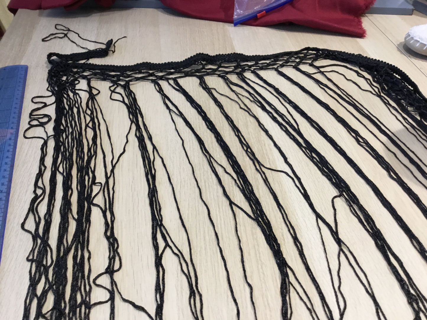 450mm knotted Fringe black