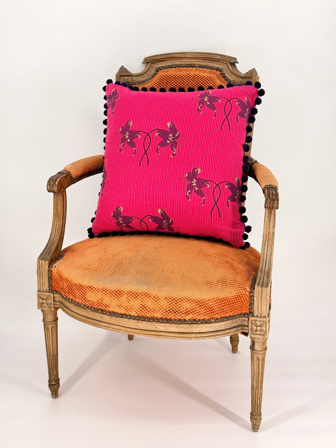20x20" Cushion 🥰 - Violet Elizabeth - 
