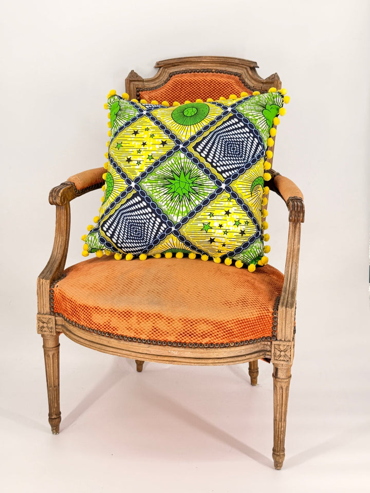 20x20" Cushion 🥰 - Violet Elizabeth - 