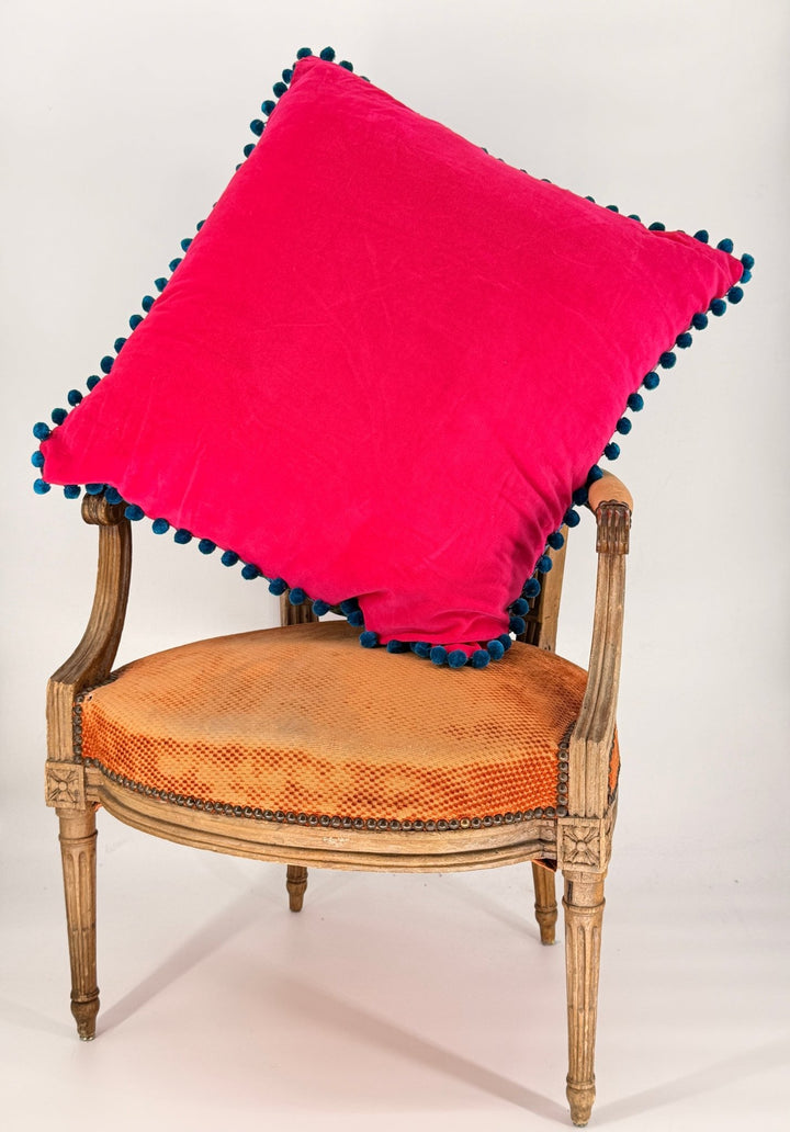 26x26" Cushion 💘 - Violet Elizabeth - 
