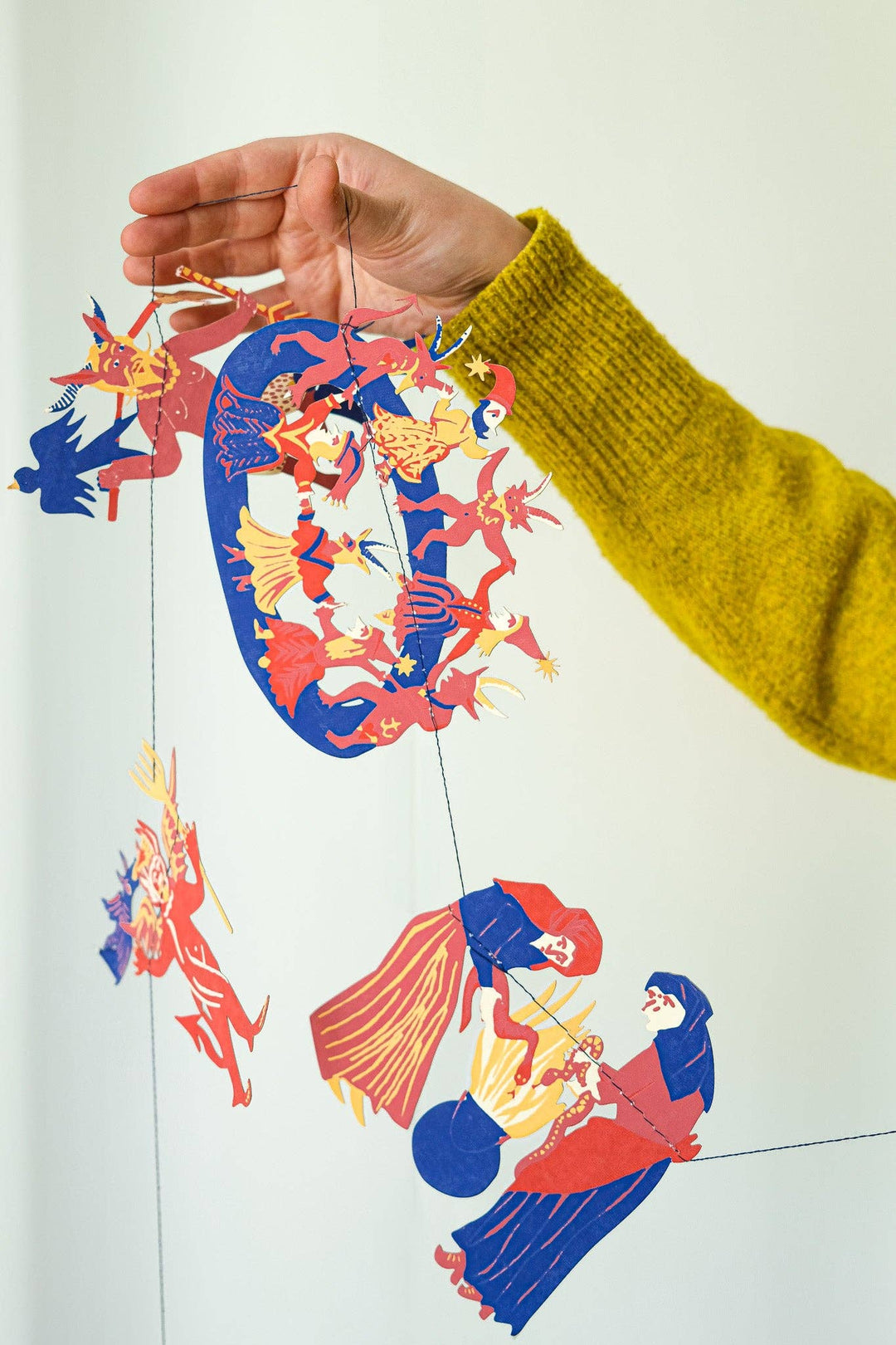 UK/EU: Medieval Sewn Garland