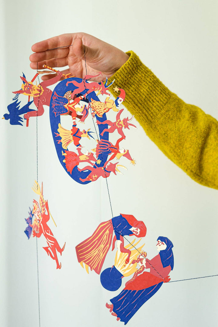 UK/EU: Medieval Sewn Garland