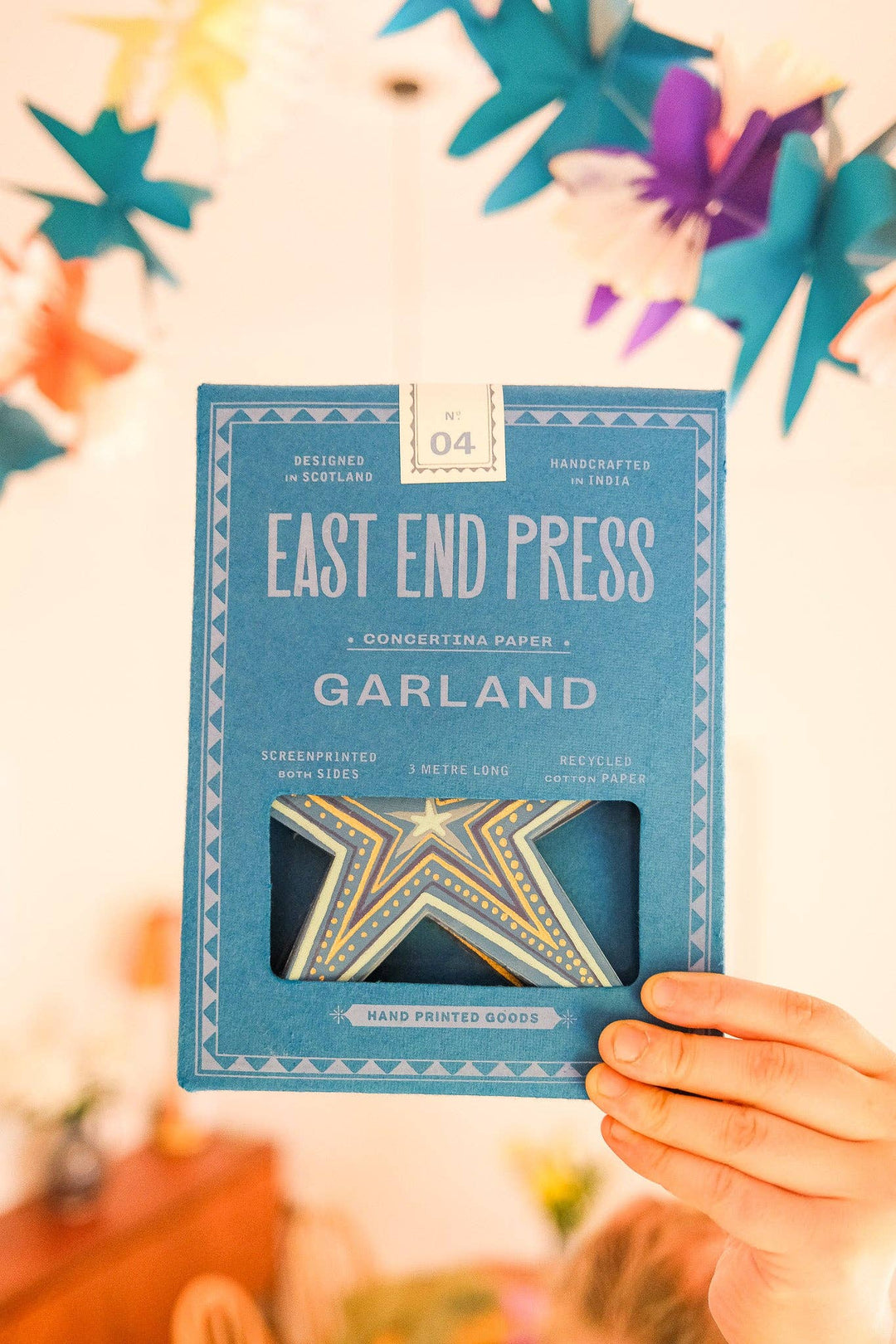 UK/EU: Stars Concertina Garland