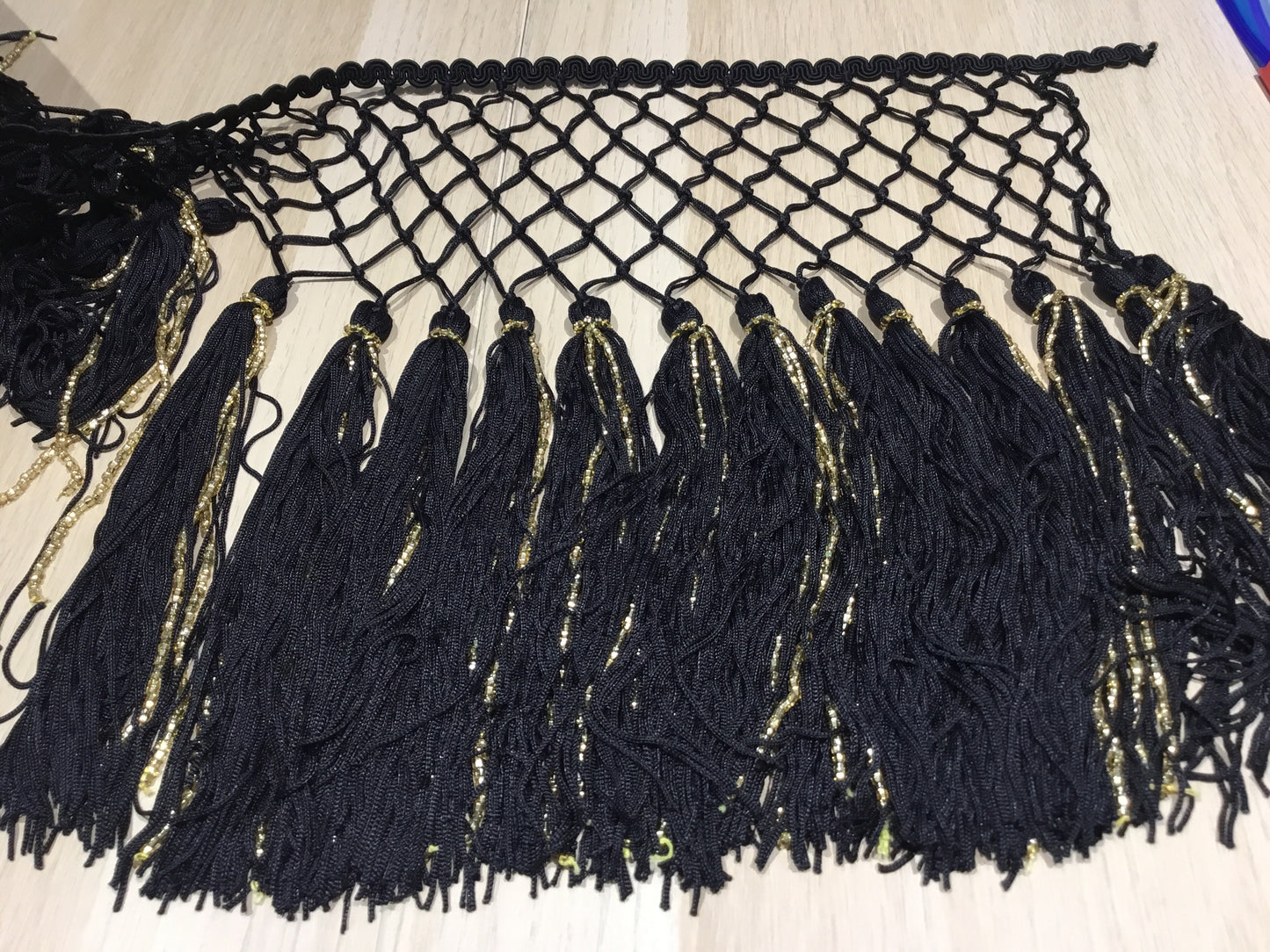 26cm knotted Fringe black with gold beading