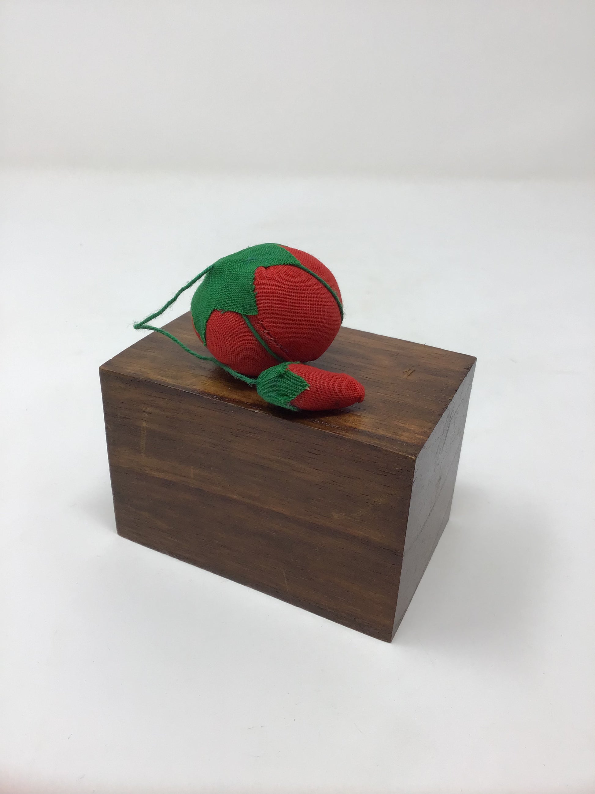 Tomato Pin Cushion - Violet Elizabeth