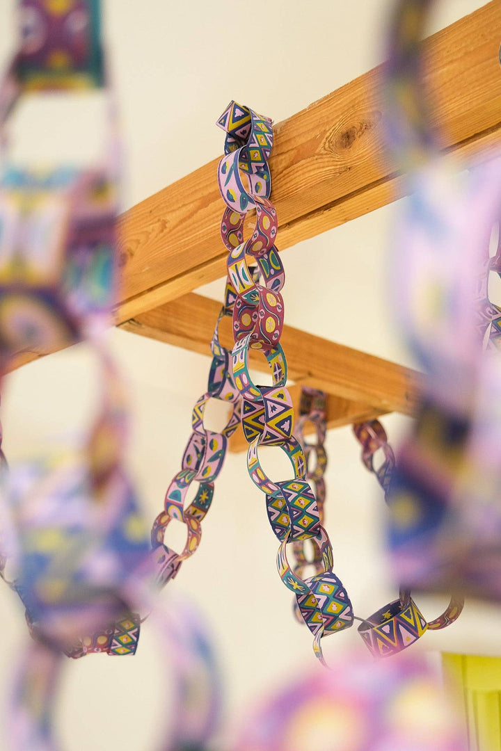 UK/EU: Bloomsbury Paper Chain Kit