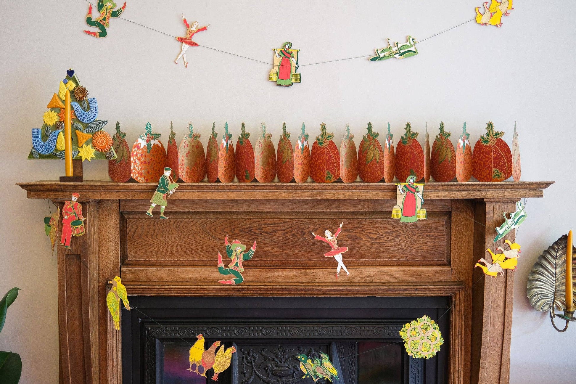 Christmas Puddings Concertina Garland - Violet Elizabeth - 