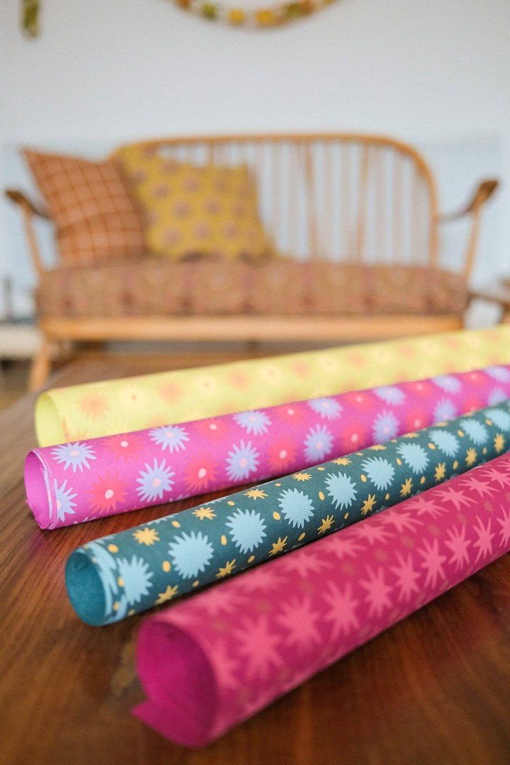UK/EU: Teal Stars Wrapping Paper