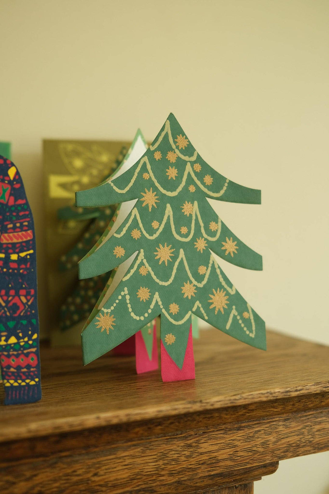 UK/EU: Christmas Tree Concertina Card