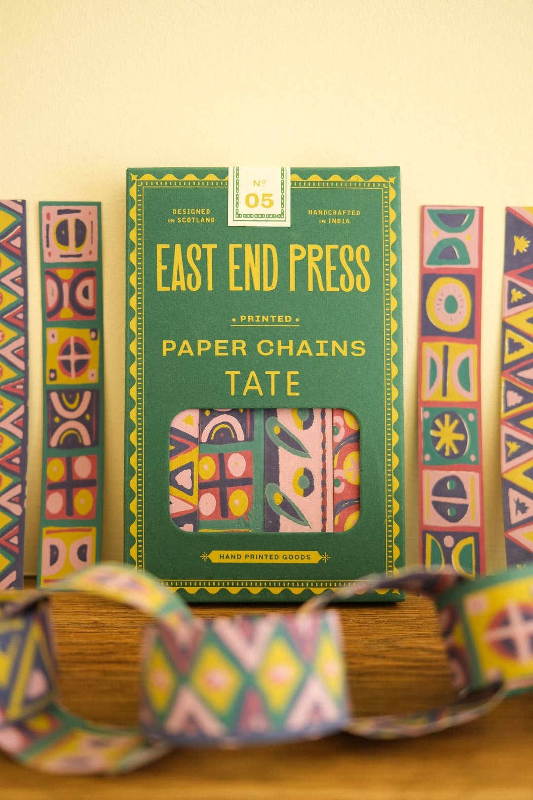 UK/EU: Bloomsbury Paper Chain Kit