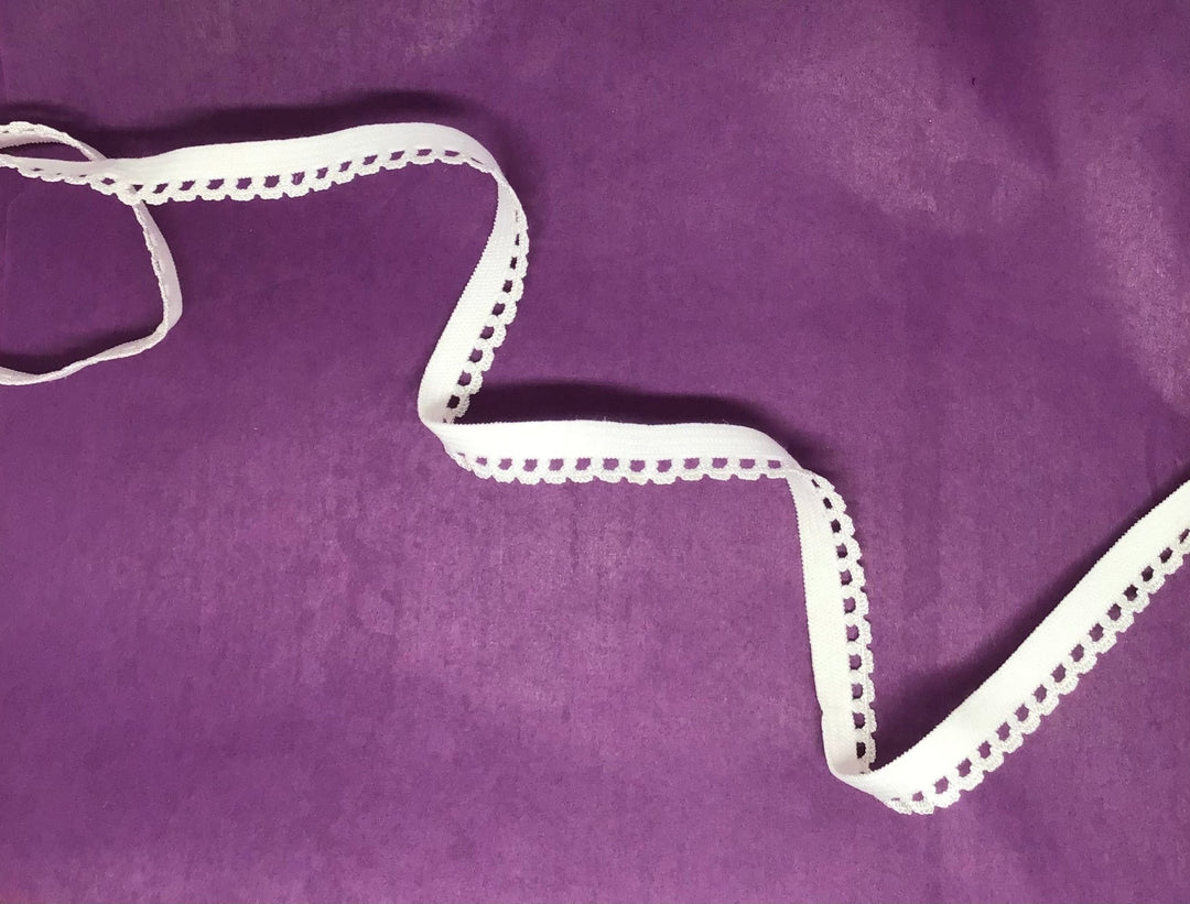 Elastic in ivory with scalloped edge. 10mm - Violet Elizabeth - Haberdashery