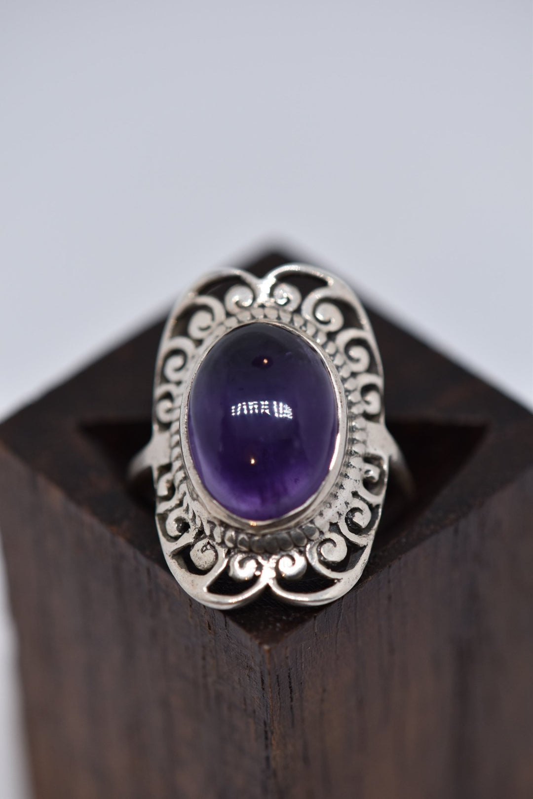 English Regalia - Violet Elizabeth - 