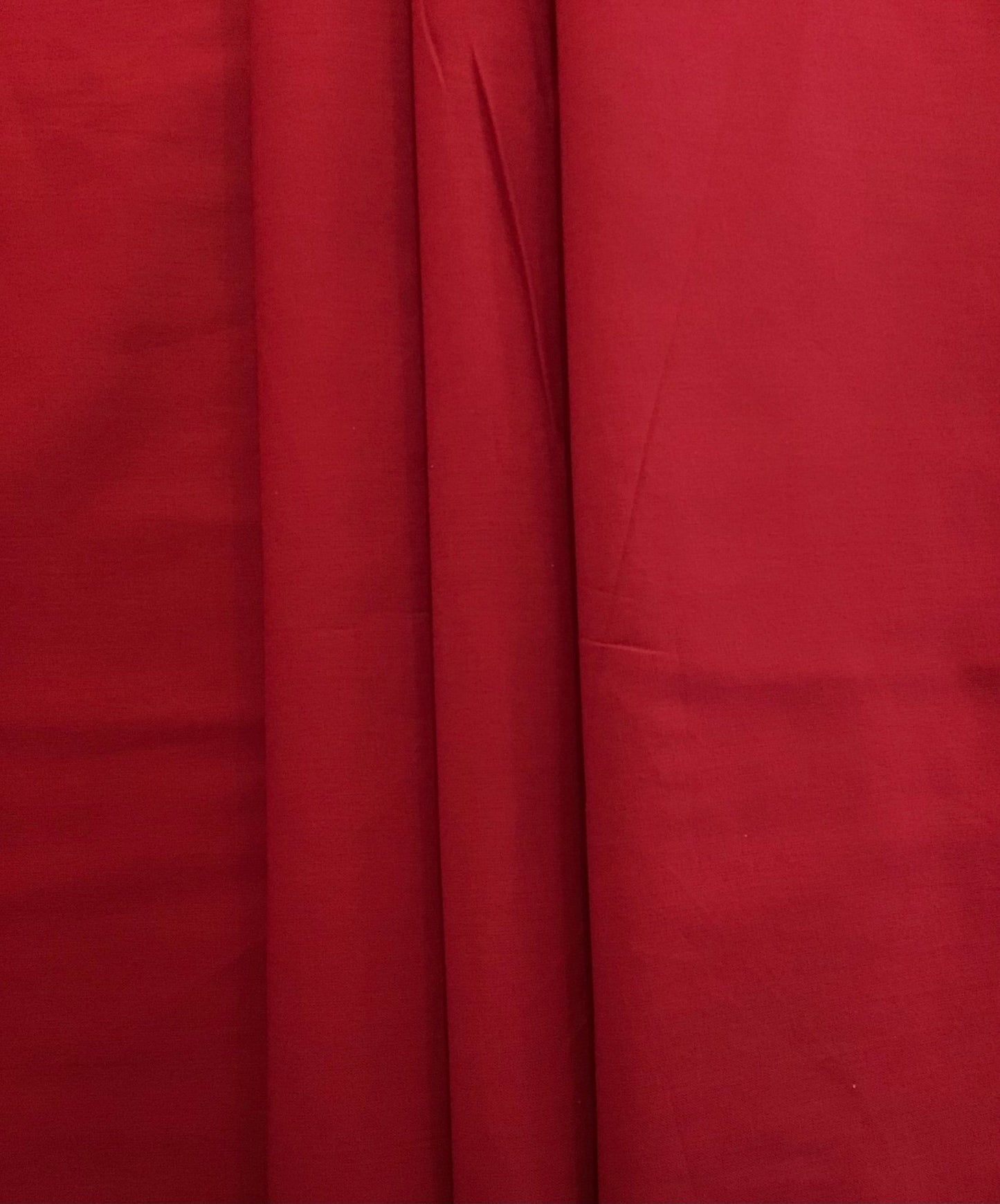Equestrian Red Plain coloured Fabric 100% Cotton - Violet Elizabeth - Haberdashery