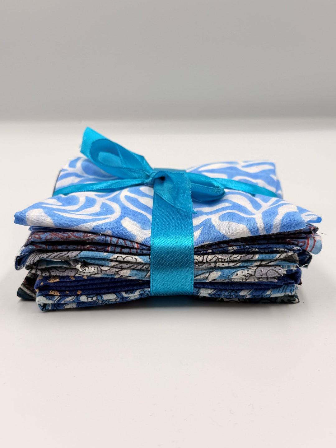 Fat Quarter Bundle - Blues - Violet Elizabeth - 
