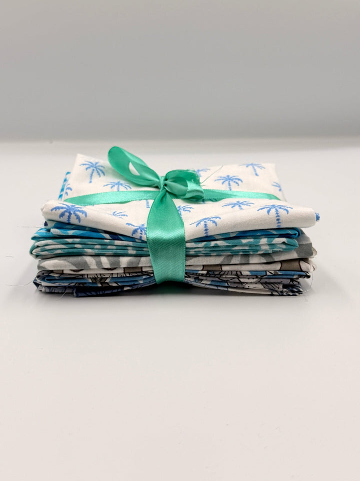 Fat Quarter Bundle - Whites and Blues - Violet Elizabeth - 