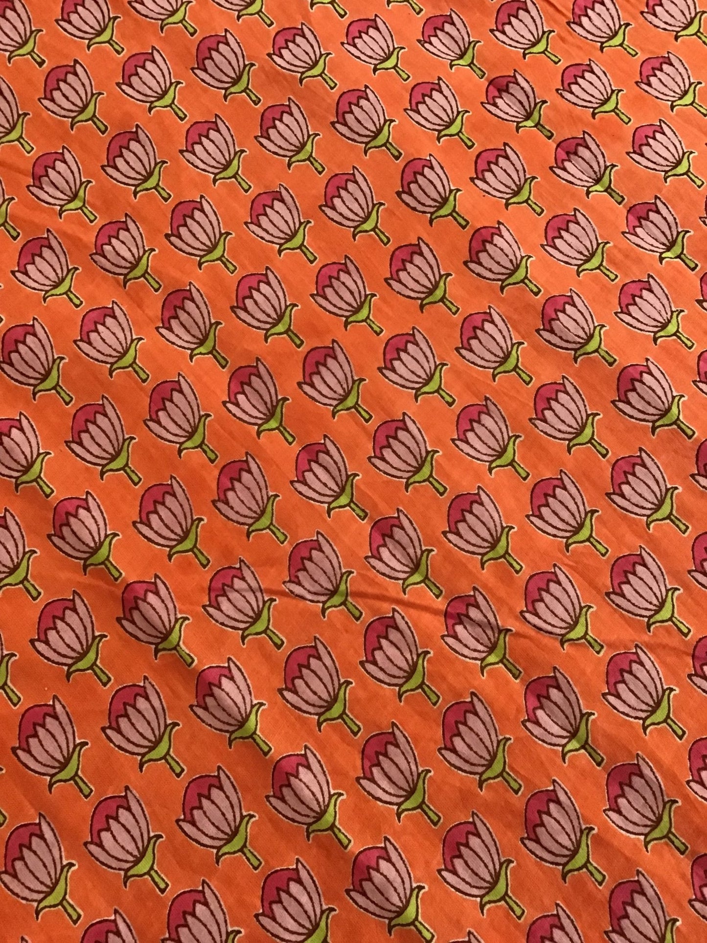 Fuschia flower Screen Printed Fabric 100% Cotton - Violet Elizabeth - Haberdashery