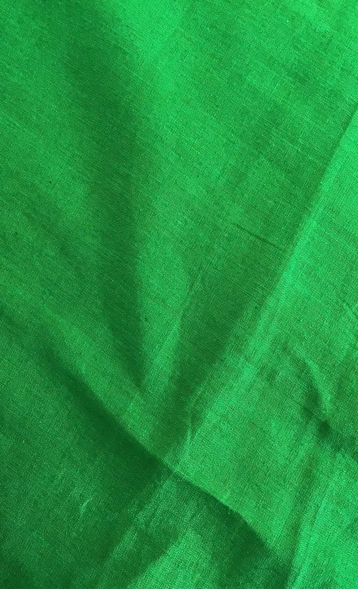 Green Plain coloured Fabric 100% Cotton - Violet Elizabeth - Haberdashery