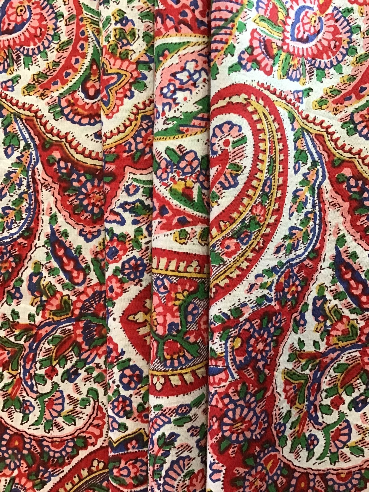 Gypsy floral Screen Printed Fabric 100% Cotton - Violet Elizabeth - Haberdashery