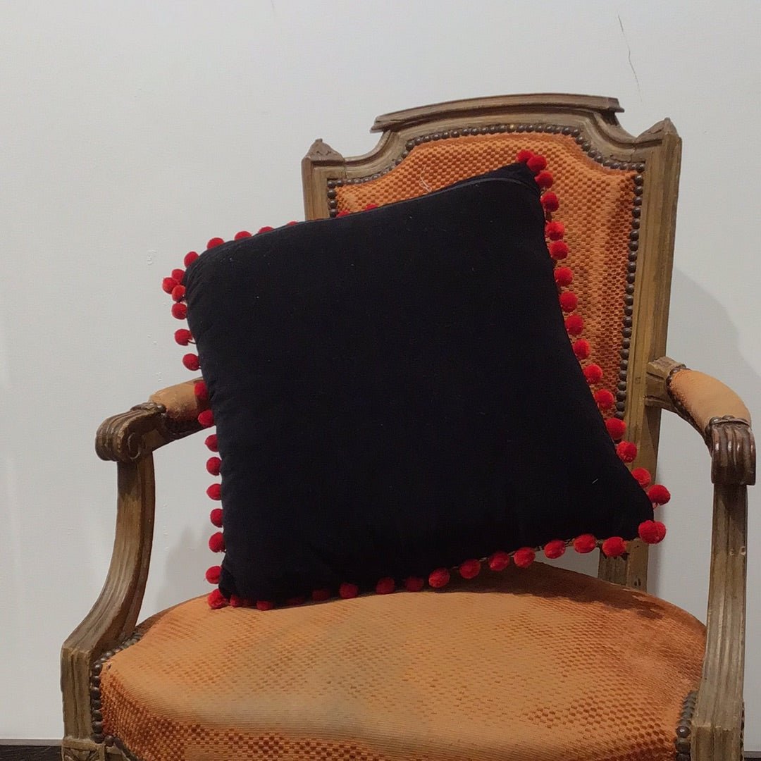 Intertwined Rings Square Cushion - Violet Elizabeth - 
