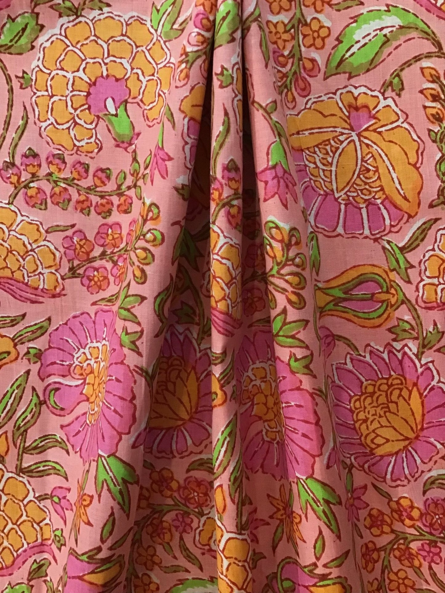 Pink/orange flowers Screen Printed Fabric 100% Cotton - Violet Elizabeth - Haberdashery