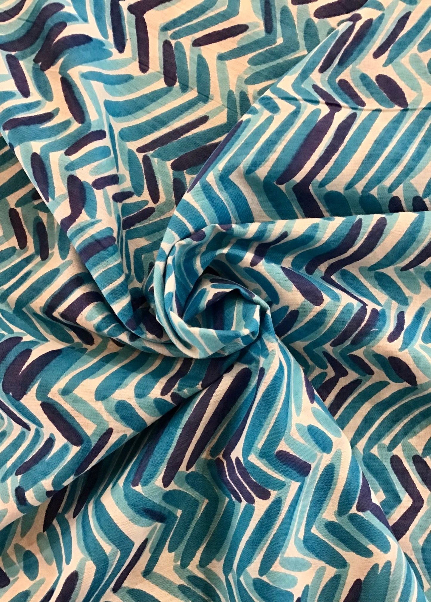 Pointalism in blue Screen Printed Fabric 100% Cotton - Violet Elizabeth - Haberdashery