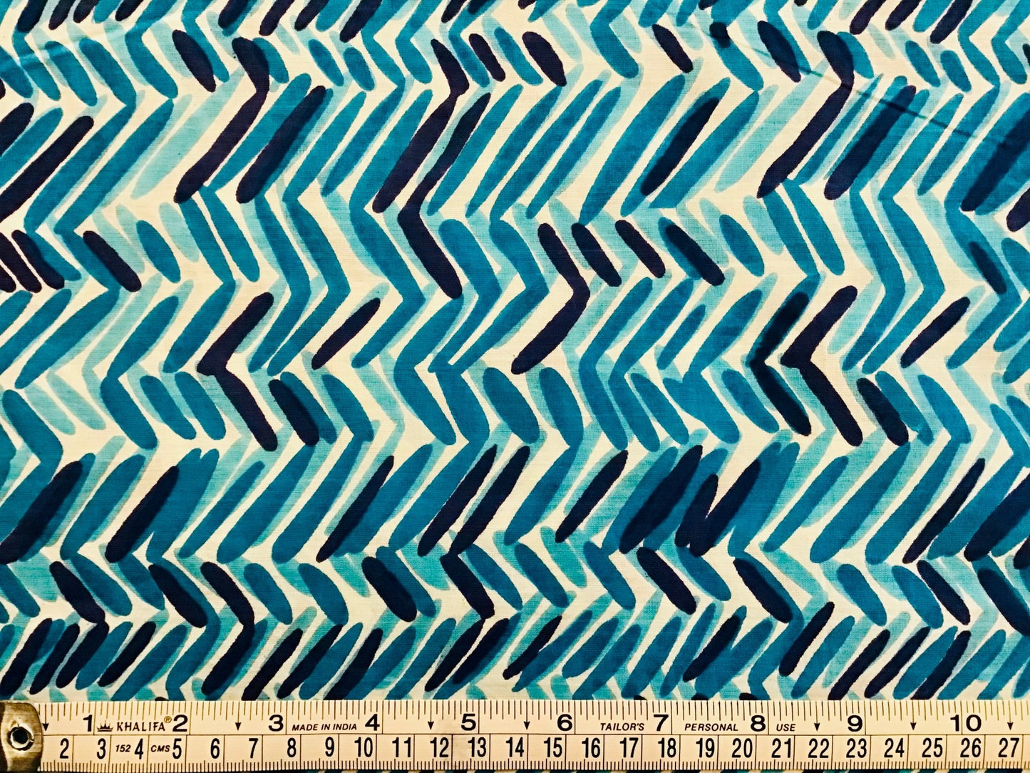 Pointalism in blue Screen Printed Fabric 100% Cotton - Violet Elizabeth - Haberdashery