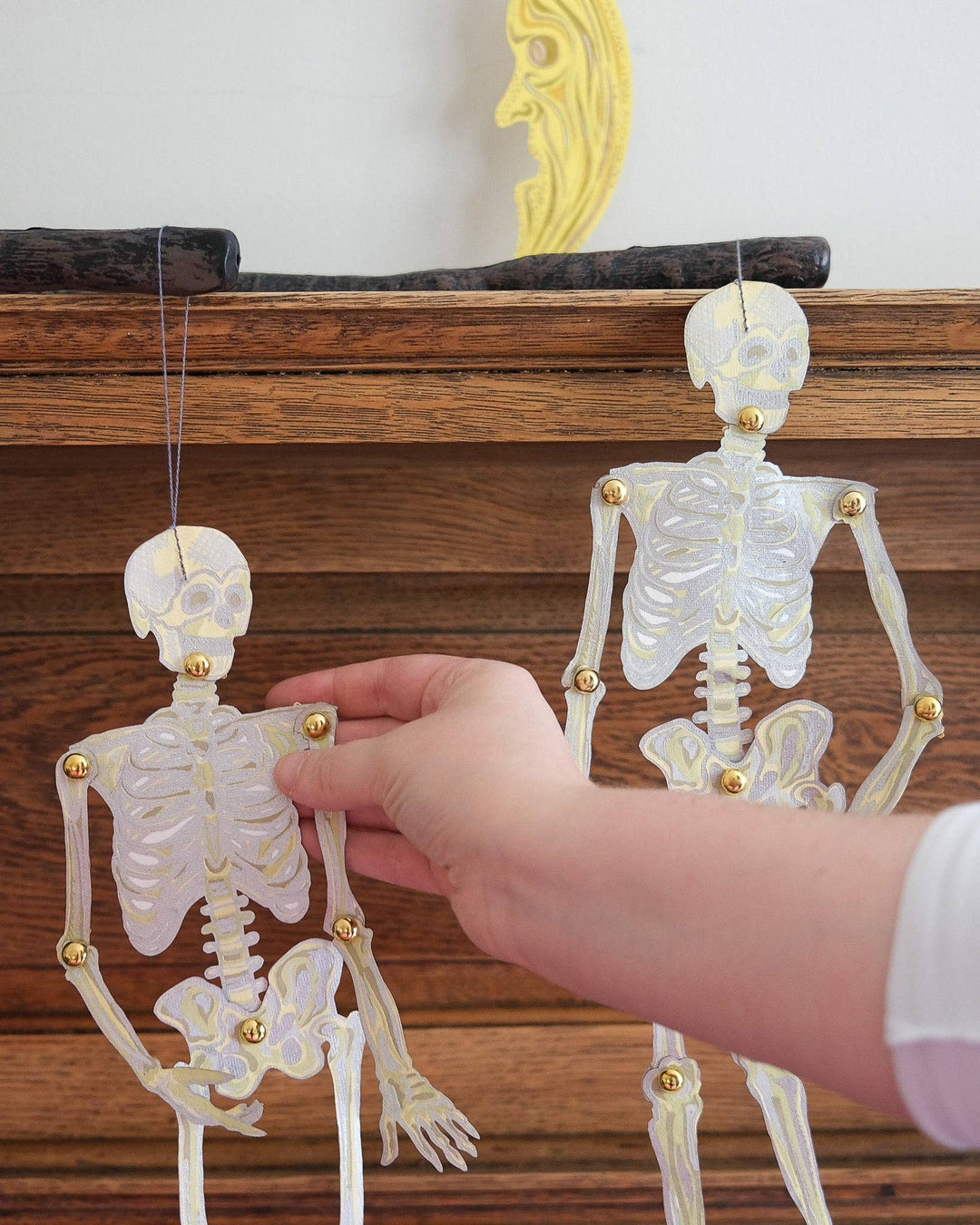 UK/EU: Dancing Skeletons Paper Ornaments - Violet Elizabeth -