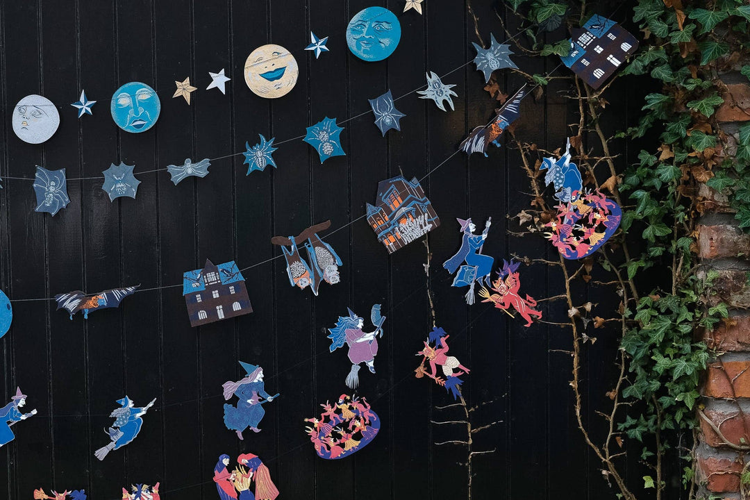 UK/EU: Medieval Sewn Garland - Violet Elizabeth -