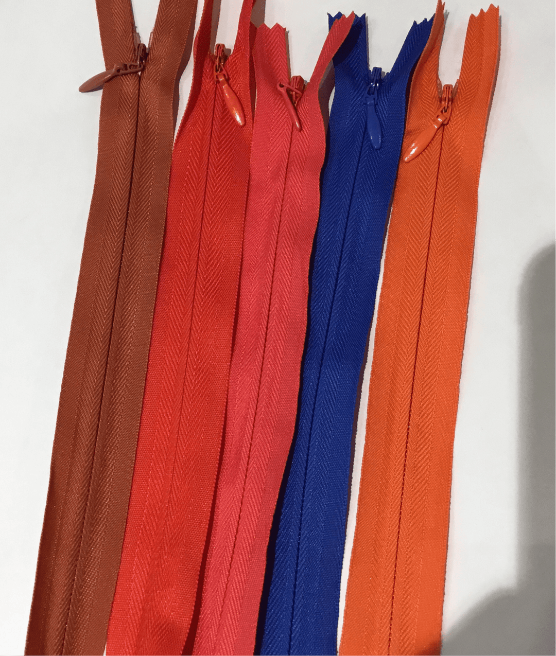 Zips 60cm (23.5”) invisible - Violet Elizabeth - Haberdashery