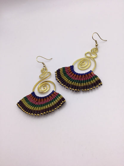 Fan Macrame and Brass earrings - Violet Elizabeth