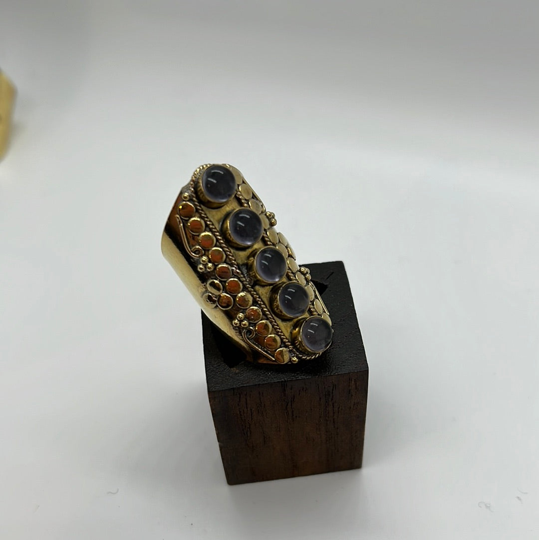 Viisi Brass Ring: Various Stones - Violet Elizabeth