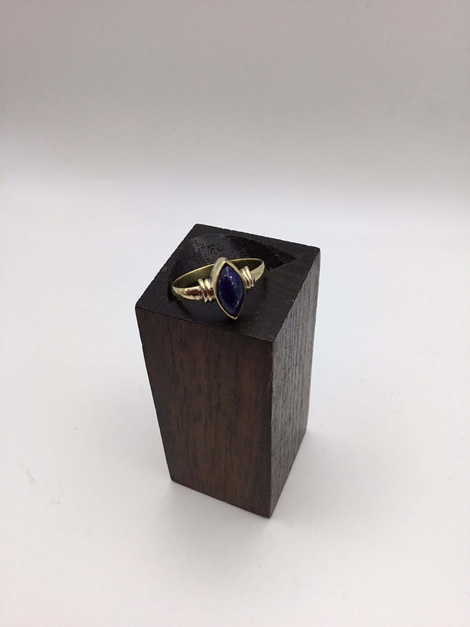 Elegant simplicity brass setting - Violet Elizabeth