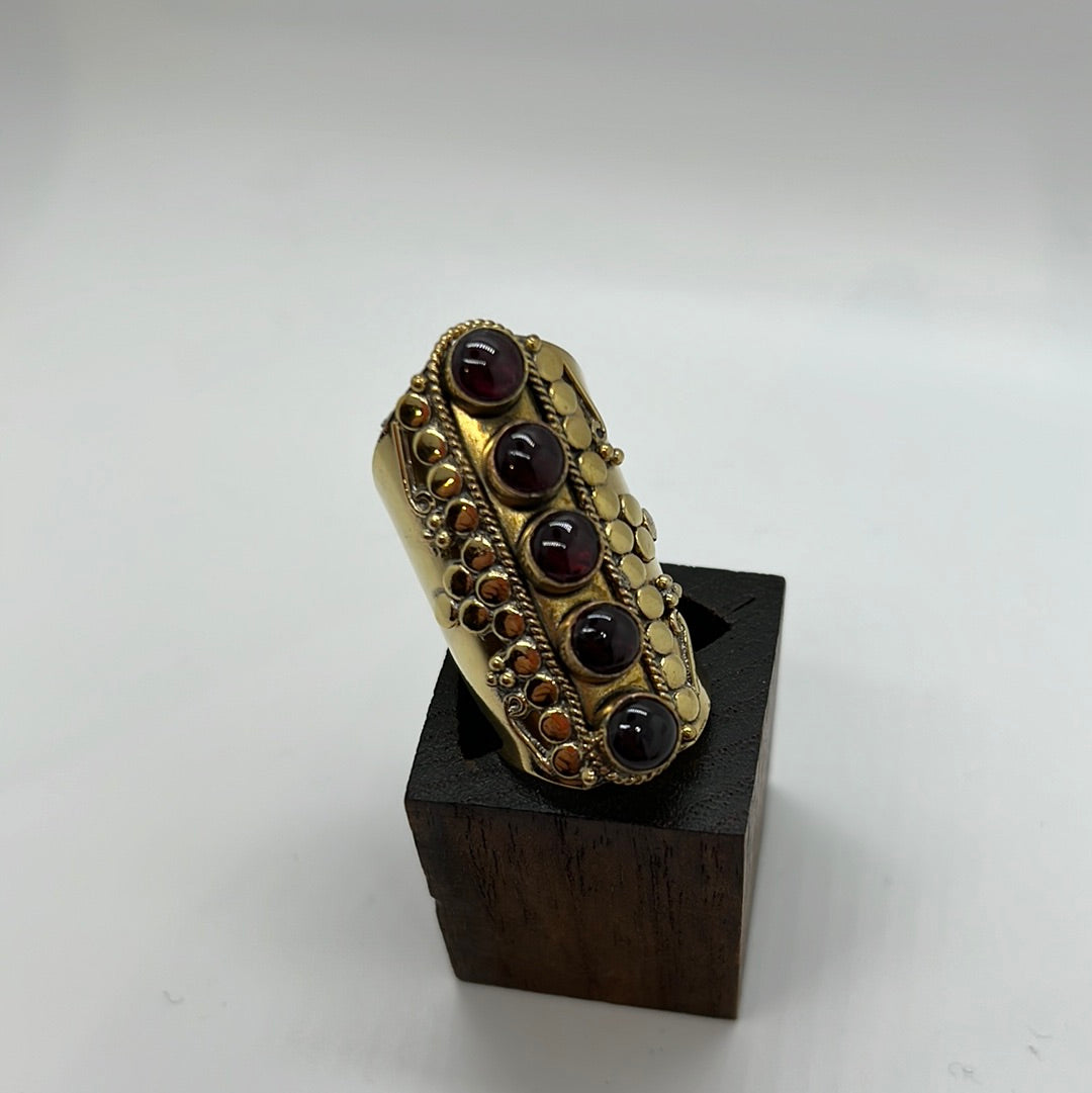 Viisi Brass Ring: Various Stones - Violet Elizabeth