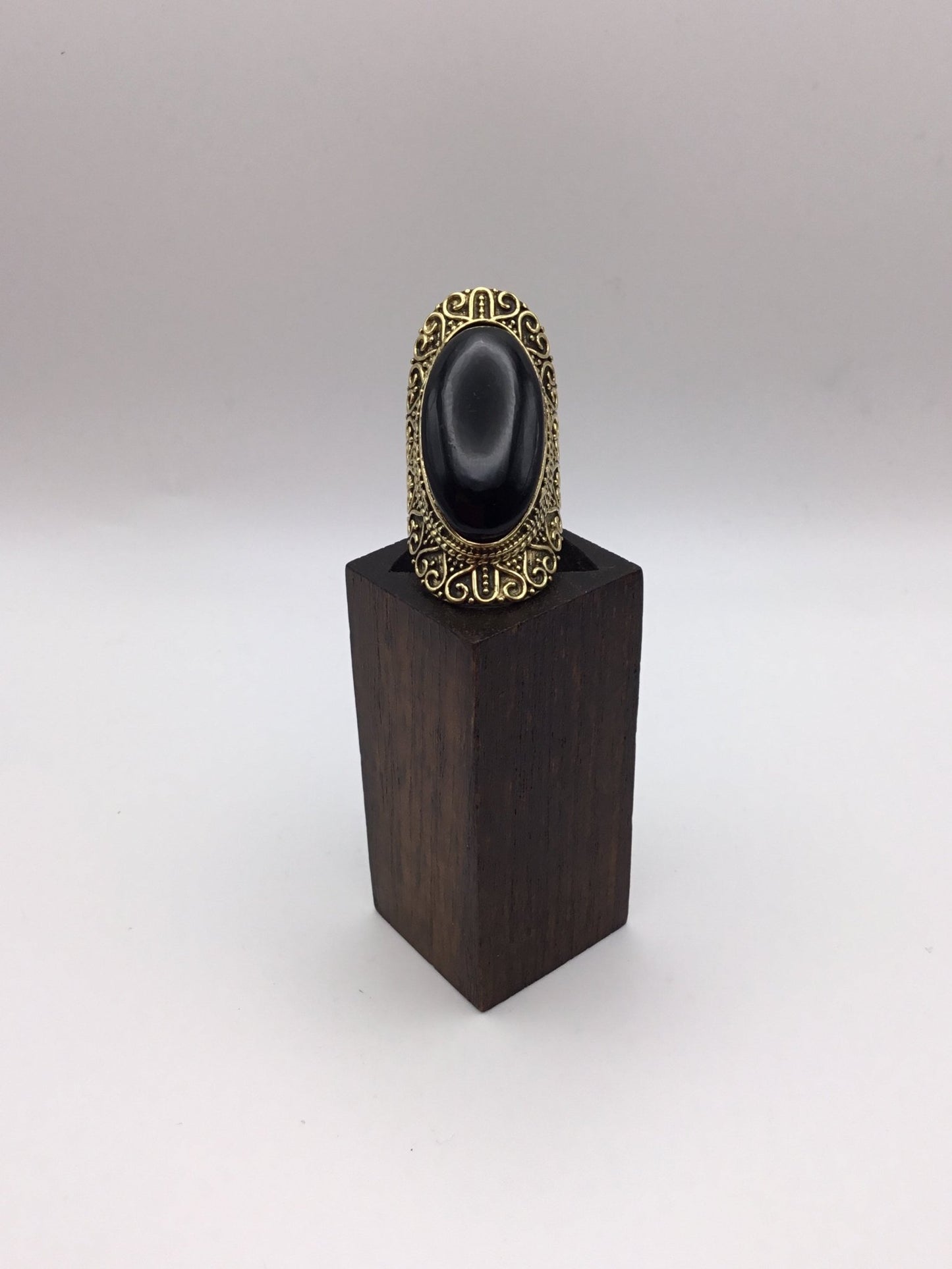 Large Heart Surround Brass Ring: Various Stones - Violet Elizabeth - Jewellery