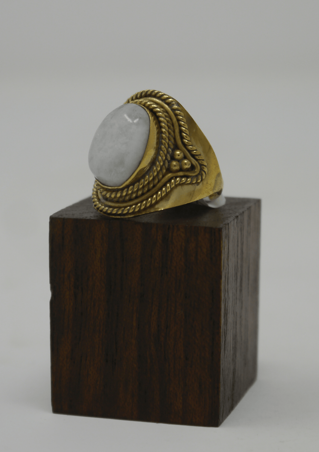 Moonstone rope - Violet Elizabeth - Jewellery